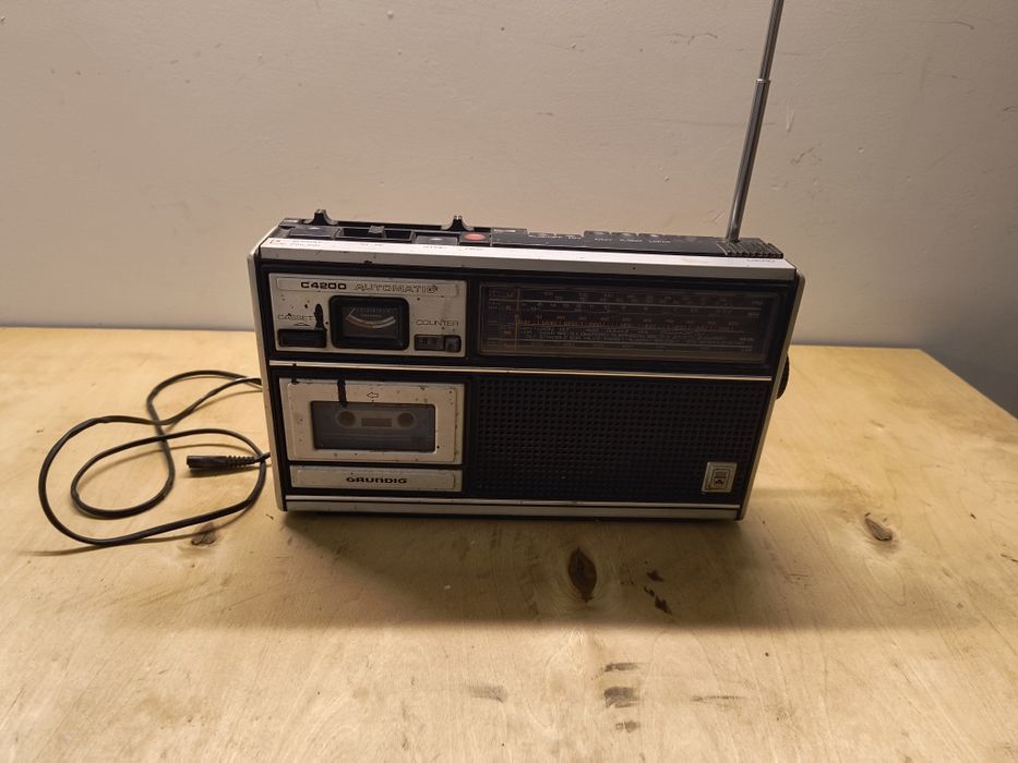 Radiomagnetofon Grundig C4200