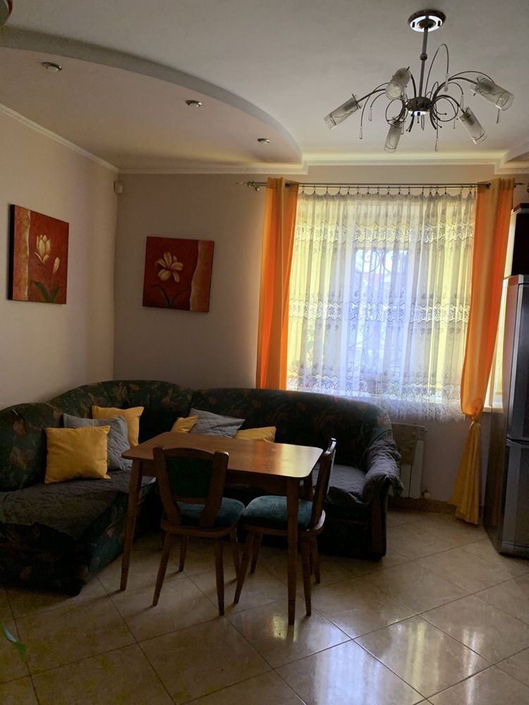Оренда будинку біля соснового лісу