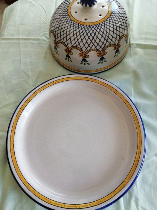 Queijeira pintada á mão