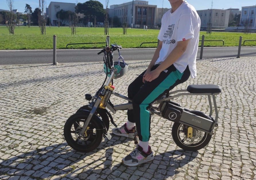 Mota eléctrica dobrável