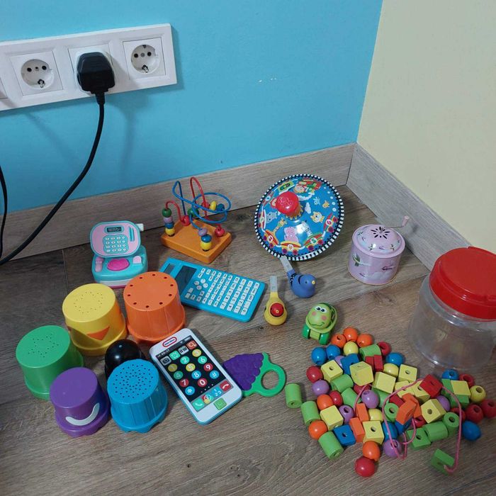 Лот пакет іграшок від 0 і до 3 для малечі. Всі фірмові, якісні.