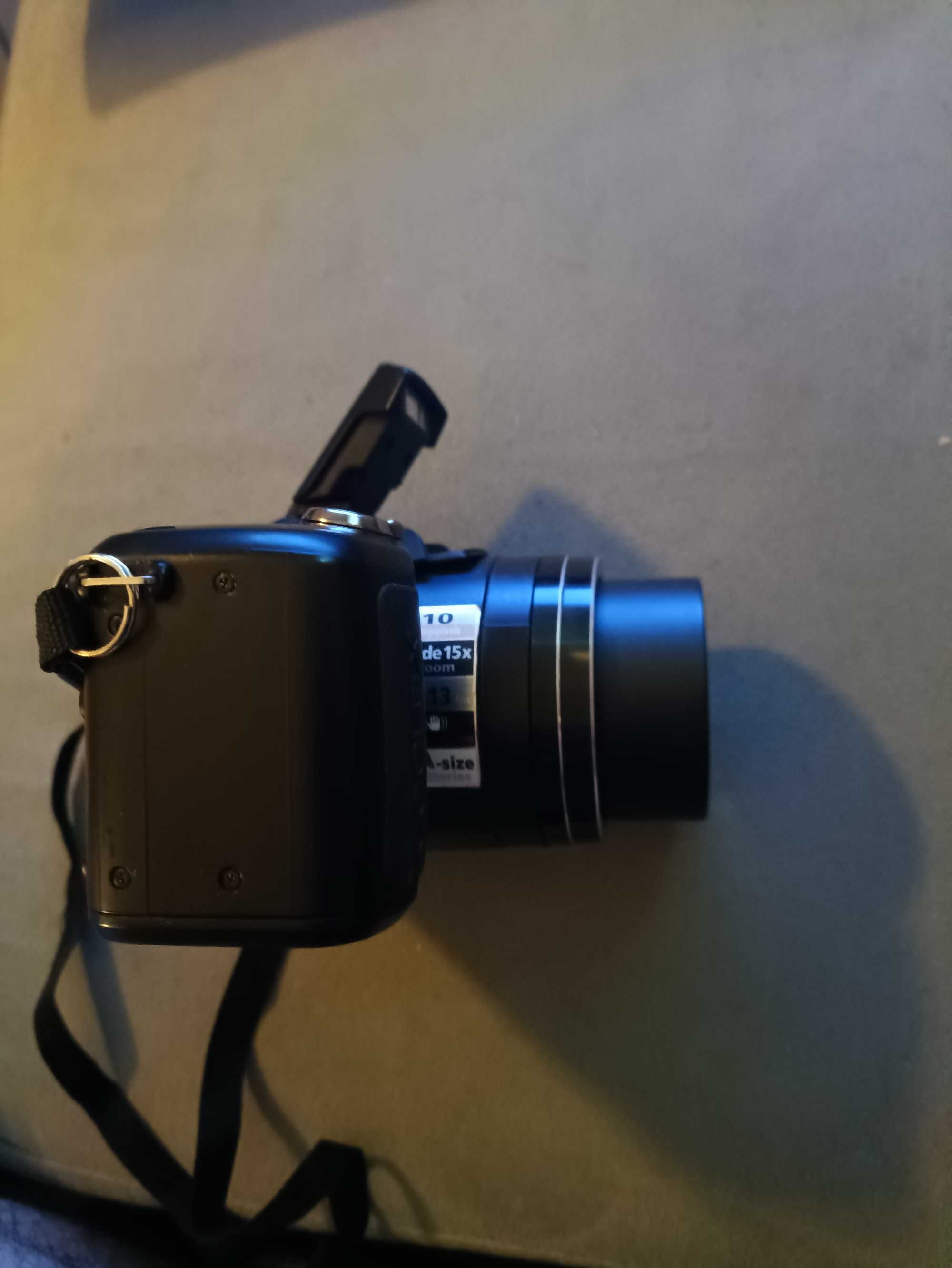 Aparat fotograficzny NIKON COOLPIX L100 cyfrowy analogowy wyświetlacz