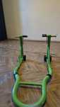 Stojak na motor