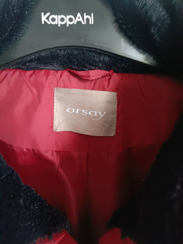 Bordowa kurtka damska jesienna z kołnierzem Orsay