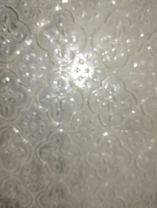 Двері в хорошому стані.