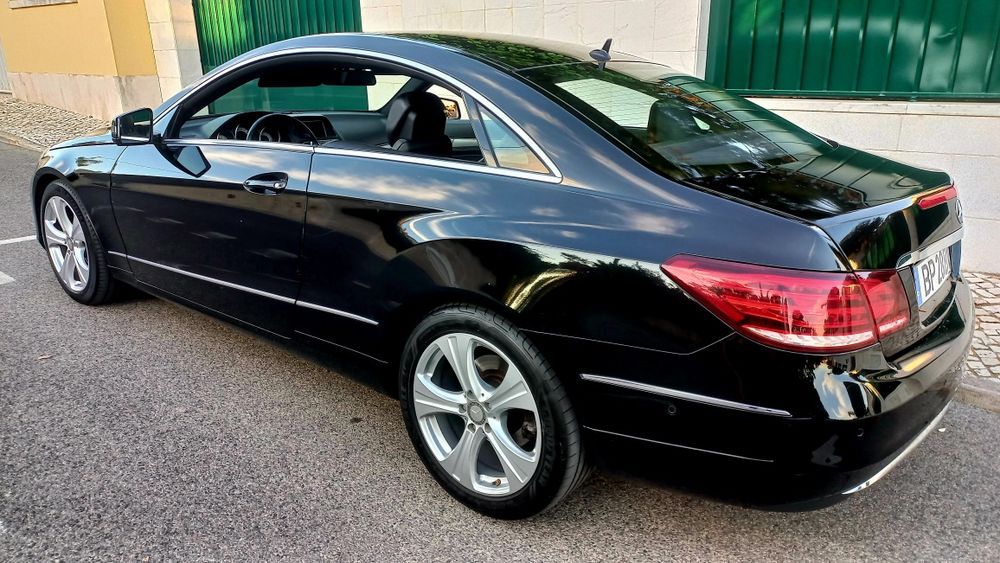 Mercedes-Benz E 200 CGI Turbo Blue Efficiency Caixa Manual