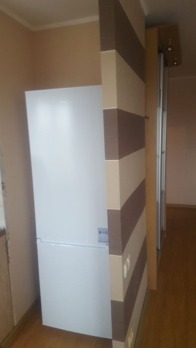 Сдам 3 кв Салтовское Шоссе 7000+ сч. Отопл. не платим. Можно вокнных.