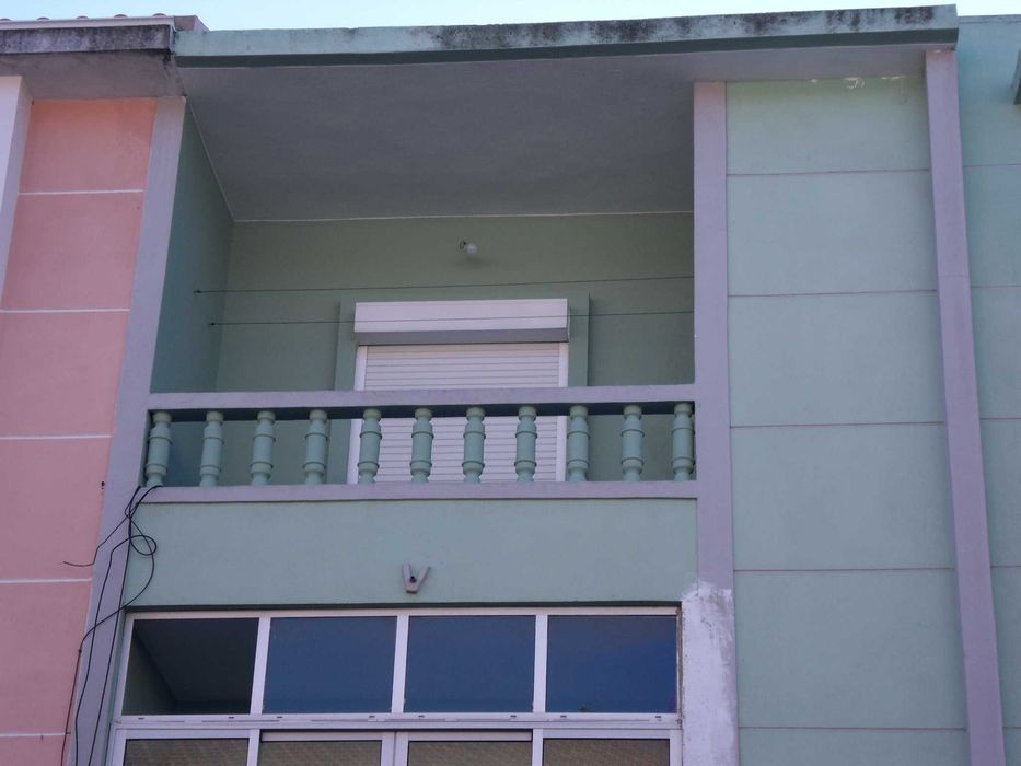 Baixa na Banheira ,T2 em frente da estação dos comboios