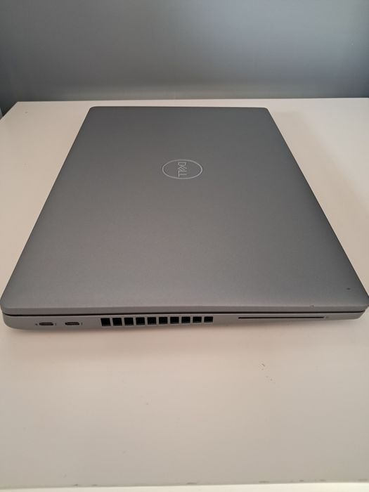 Dell Latitude 5520 15,6" I5 1145-G7 2.6 GHz 16Gb RAM 256gb ssd