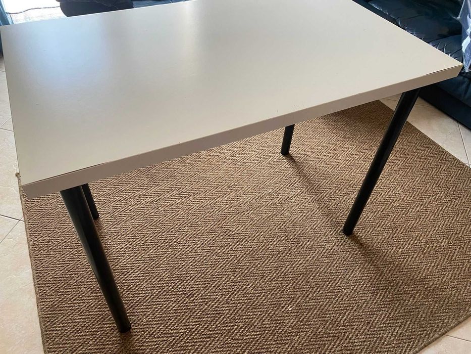 Mesa 60cm x 100cm (Como Nova)