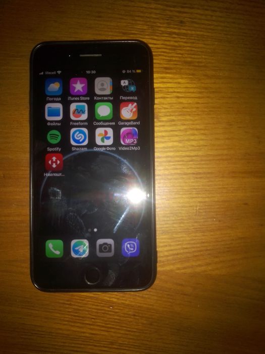 Продам или обменяю Айфон 8+ в идеальном состоянии