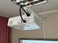 Sprzedam projektor krótkoogniskowy Optoma X309ST