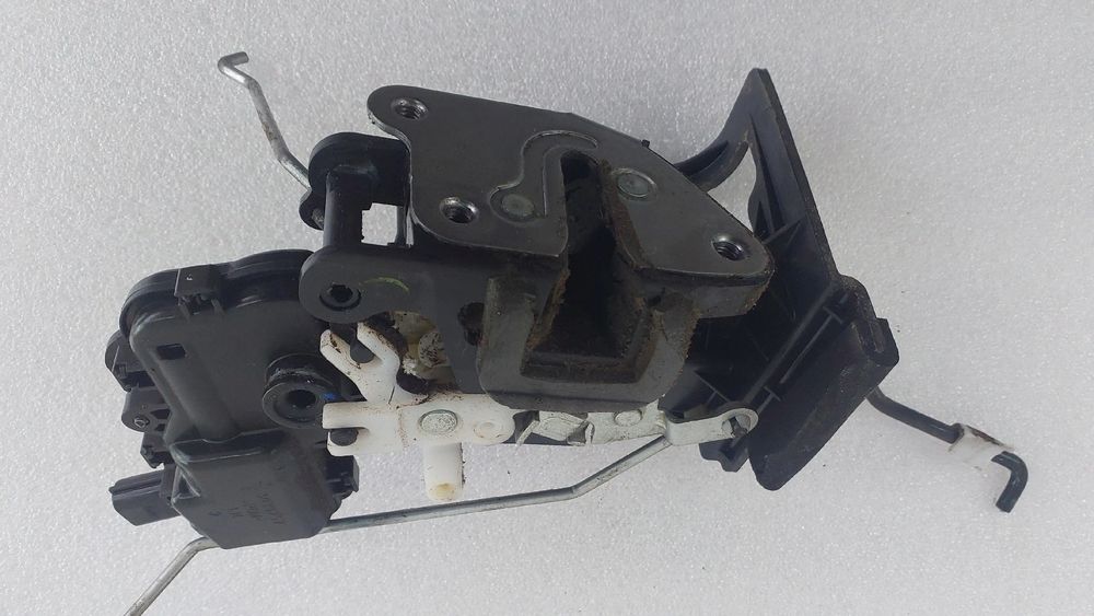 Fechadura / fecho porta frente esquerdo DACIA Spring
