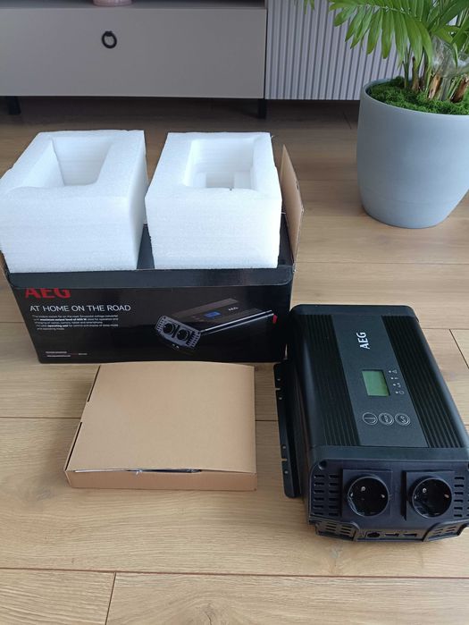 Nowa Przetwornica Aeg 10059  12V/230V 600W/1200W