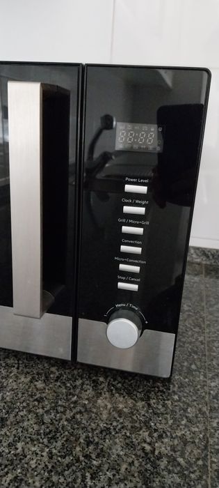 Micro-ondas BECKEN BMW4288 (30 L - Com Forno e Grill - Preto)