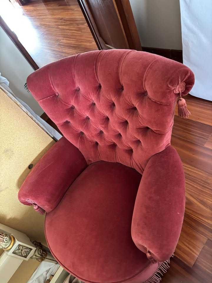 Sofá Quarto cadeirão antigo