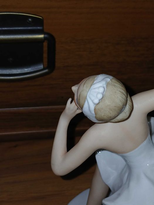 Stara figurka Wallendorf tancerka baletnica