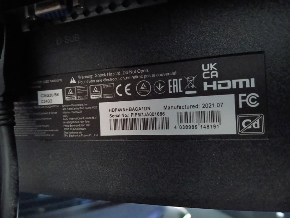 Monitor AOC 24 LCD Display danificado