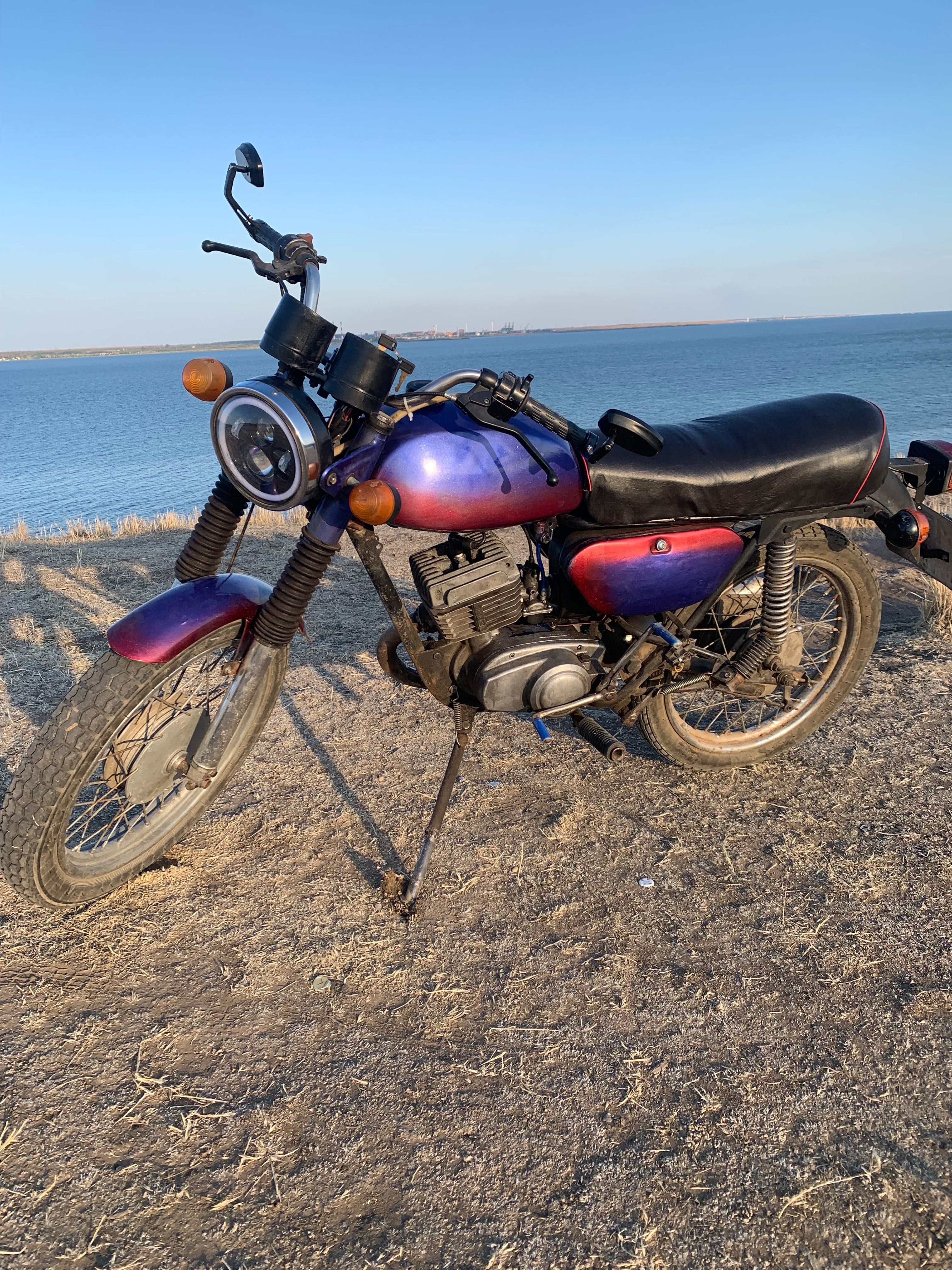 Мотоцикл Мінськ 125, на ходу