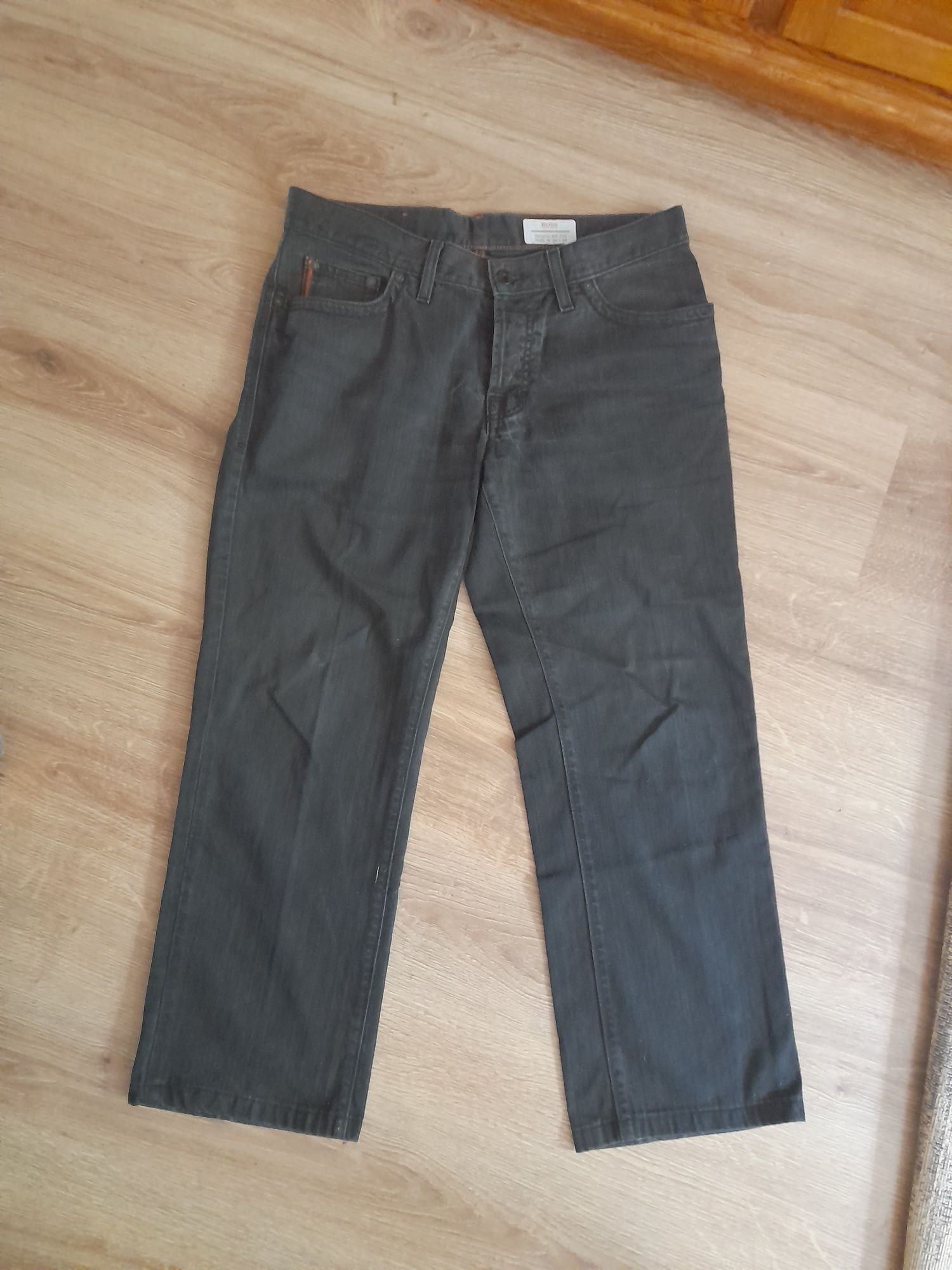 Hugo Boss spodnie jeansowe rozmiar W34L34