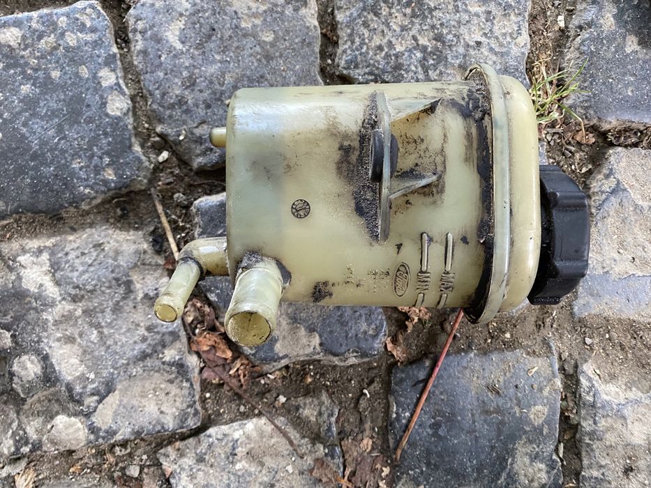 Бачок масляний розширювальний охолодження масляноі системи форд