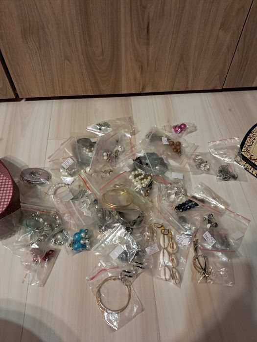 Kolczyki 55 par różne modele