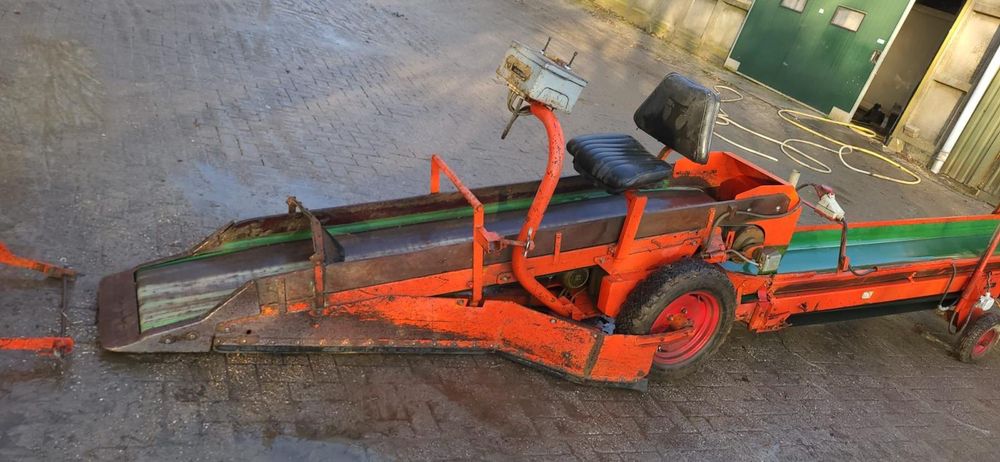 Kret, podbieracz pryzm, tasmociag, Breston