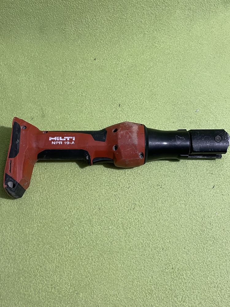 Zaciskarka do rur Hilti NPR 19-A