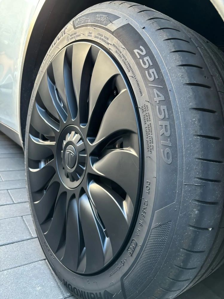 Колпаки на диски R19 Uberturbine Tesla model Y 2020-2023 4шт.