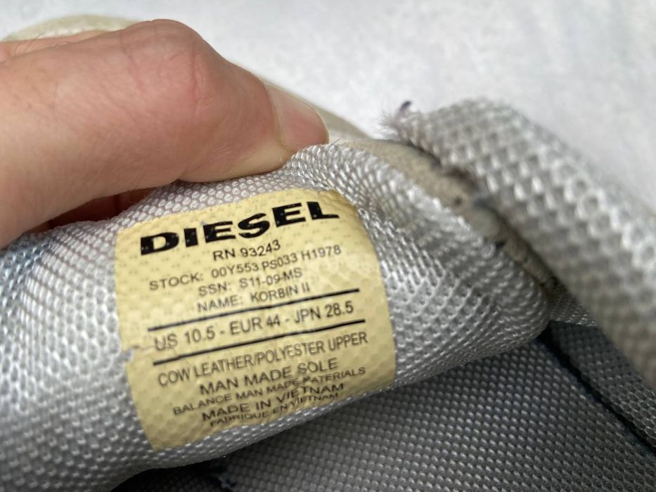 Оригінальні чоловічі  взутя від Diesel. 44 розмір
Дуже стильні, зручн