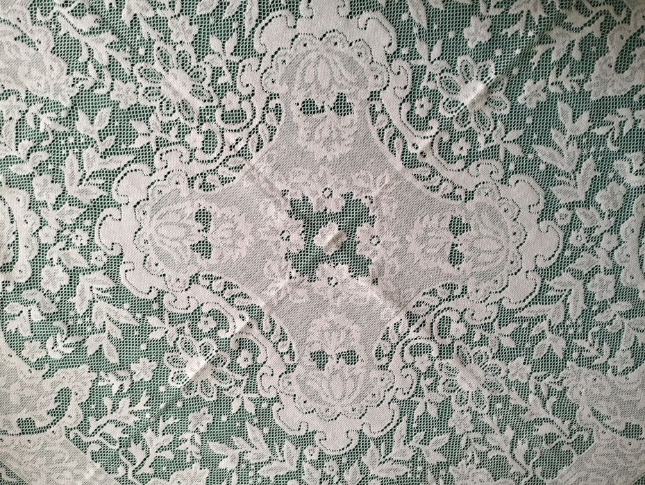 Biały, kwadratowy obrus : 99 x 99cm; vintage