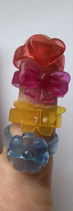 Серия киндер сюрприз Животные с колечками FASHION PETS (2015)