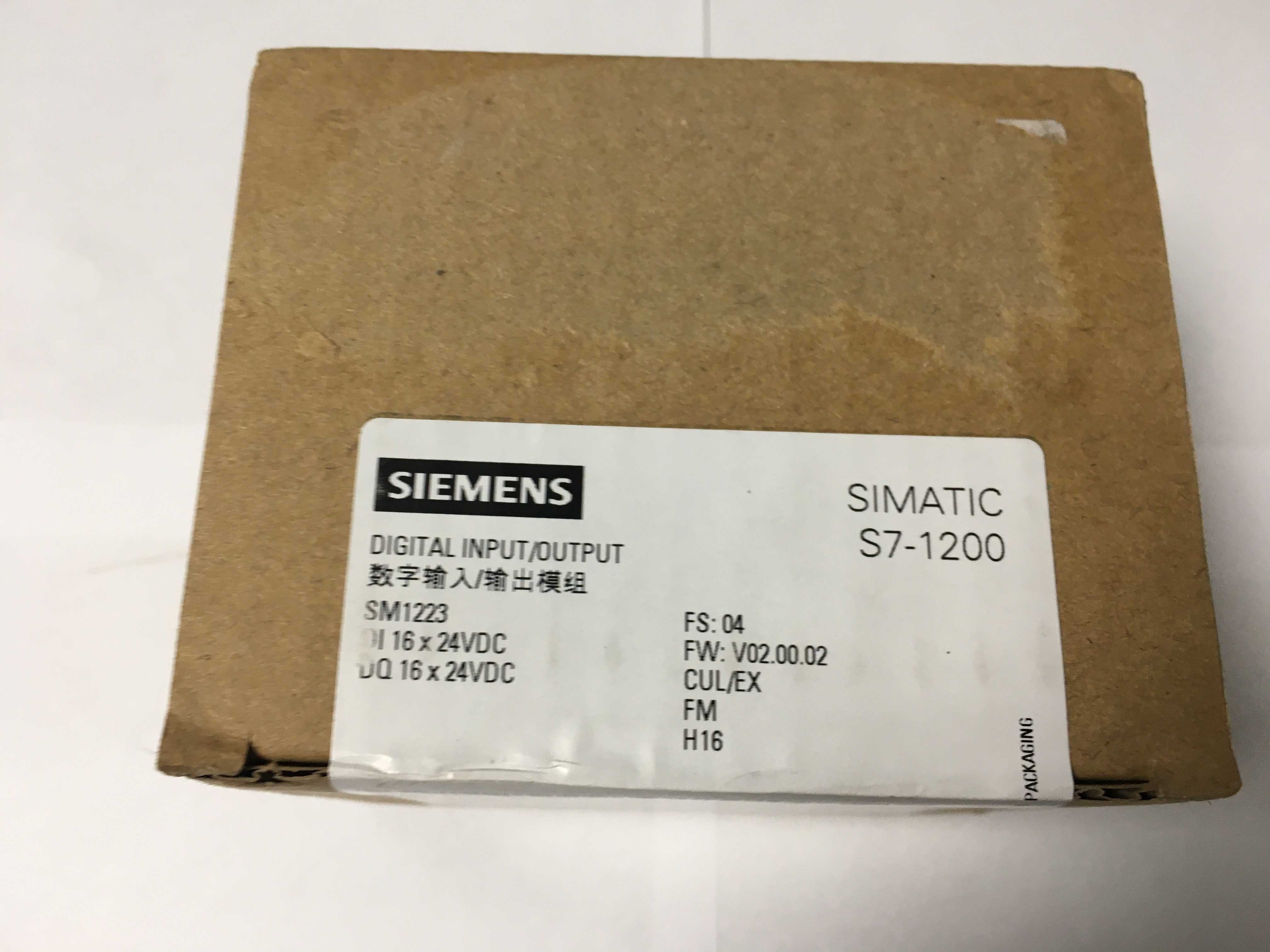 SIEMENS Simatic S7-1200 6ES7223-1BL32-0XB0