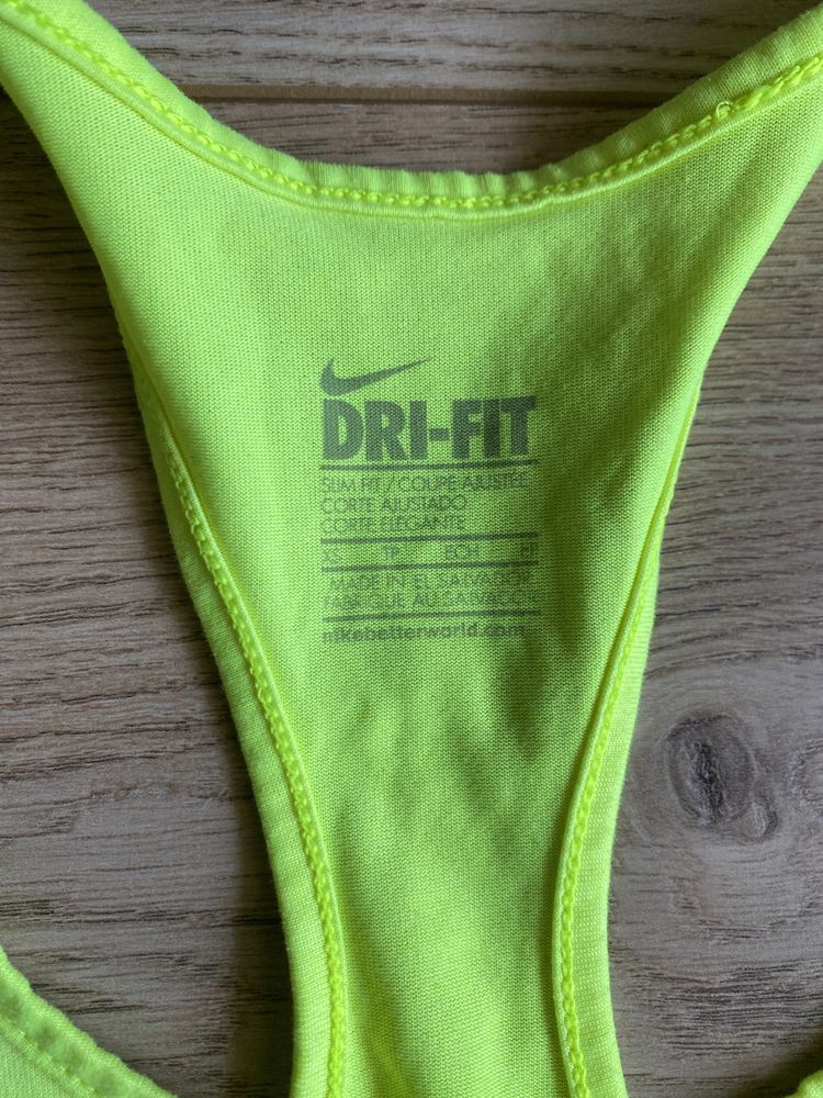Top Nike Dri-Fit Slim Fit