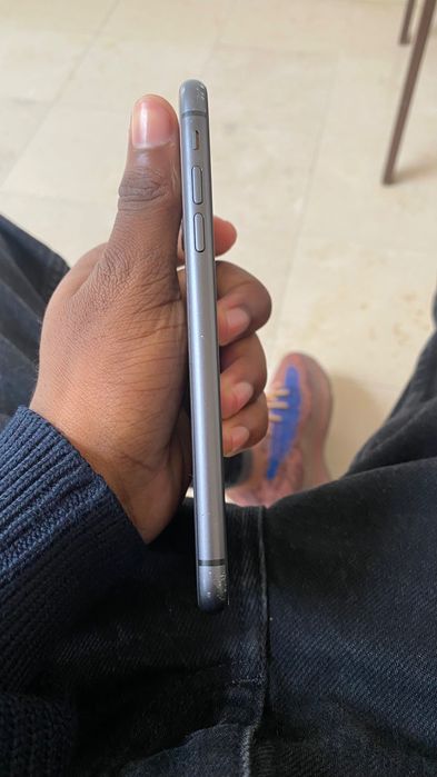 iPhone 11 , 128G, 165€