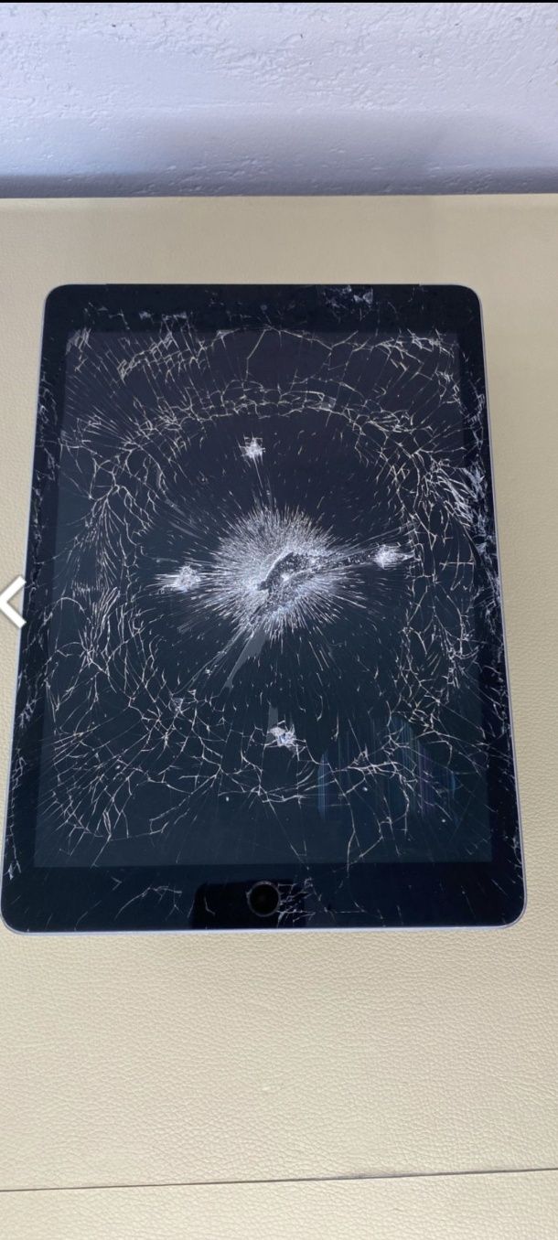 Планшет A1954 Apple iPad 6 gen 32Gb Wi-Fi + 4G батарея 93%