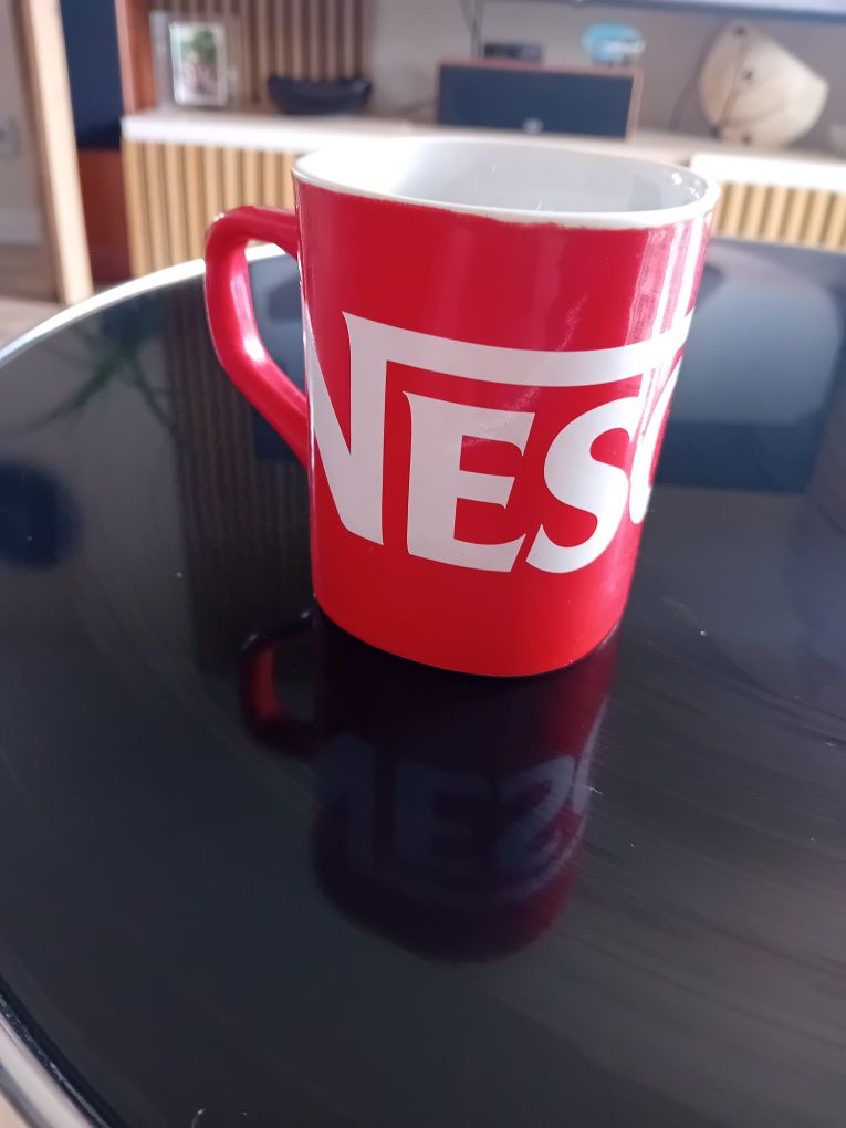 Kubek nescafe. .