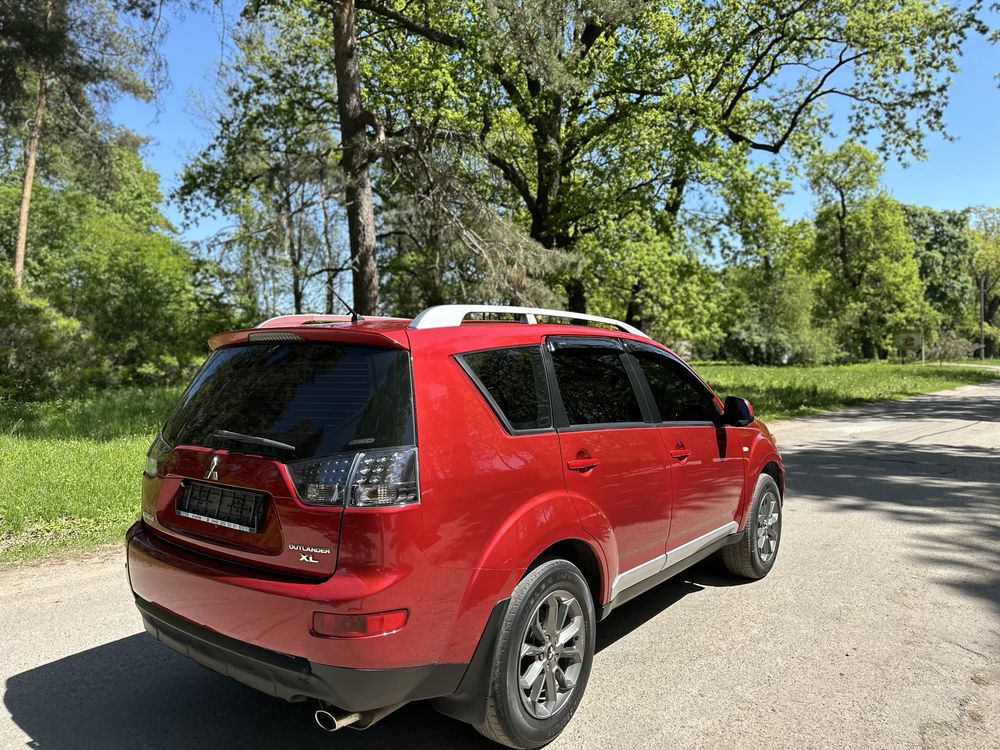 Mitsubishi Outlander XL Га/Бенз Повний Привід Шкіра