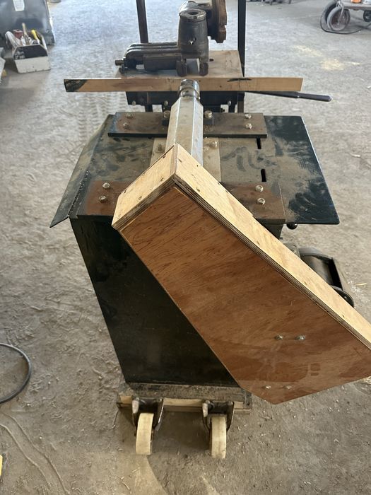 Станок довбальний столярний