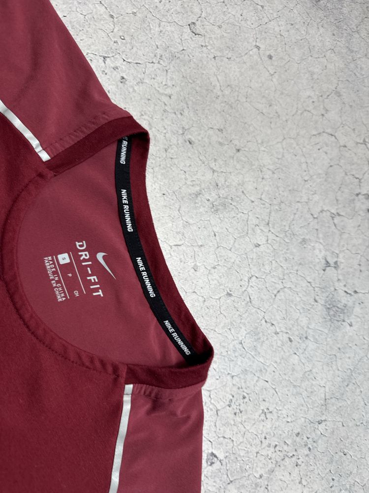 Спортивная Футболка Nike Dri-Fit Big Swoosh Оригинал Идеал S