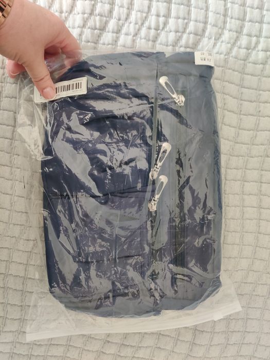 Нейлонова зручна сумка з великою кількість карманів