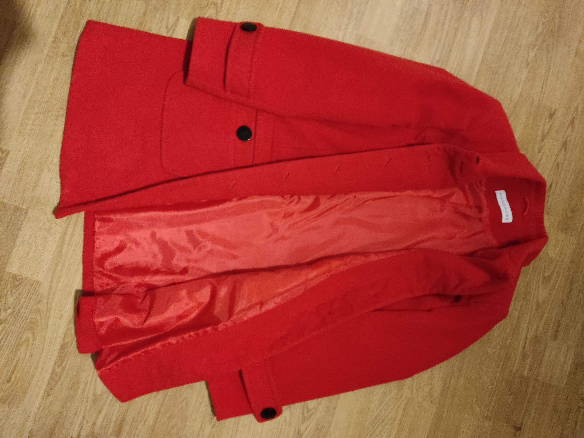 Płaszcz damski czerwony wardrobe