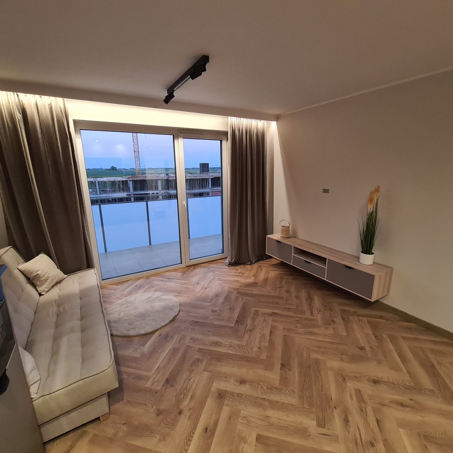 Mieszkanie świeżo wykończone 41.9m2