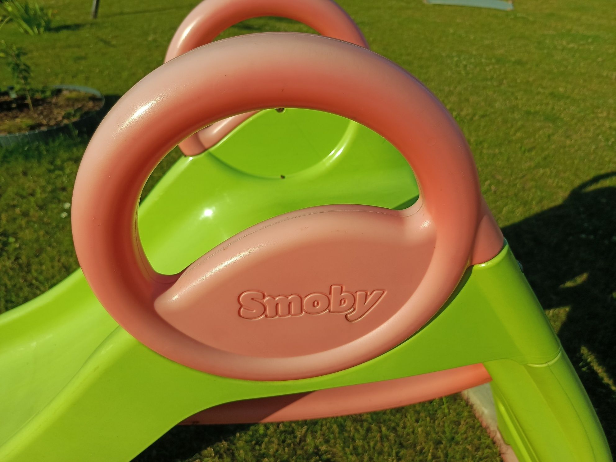 Zjeżdżalnia Smoby z możliwością podłączenia wody