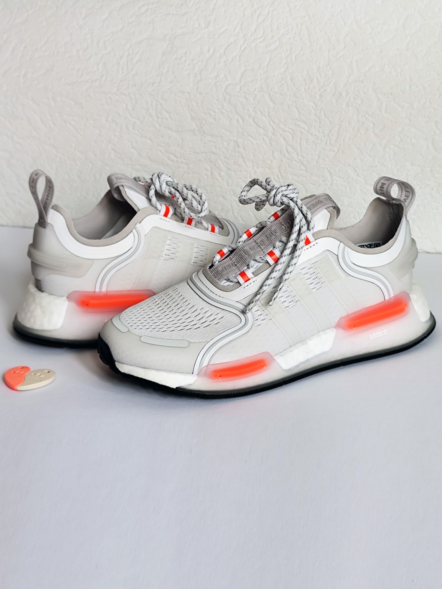buty Adidas NMD_V3.  r.38 2/3 Oryginalne Nowe !