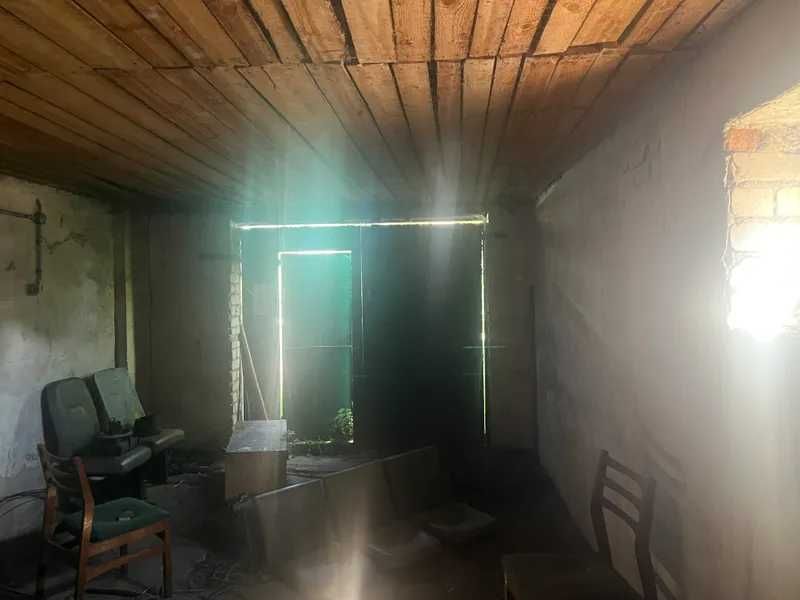 ОРЕНДА – будівля гаража, площею 134,80 кв. м. смт. Володимирець