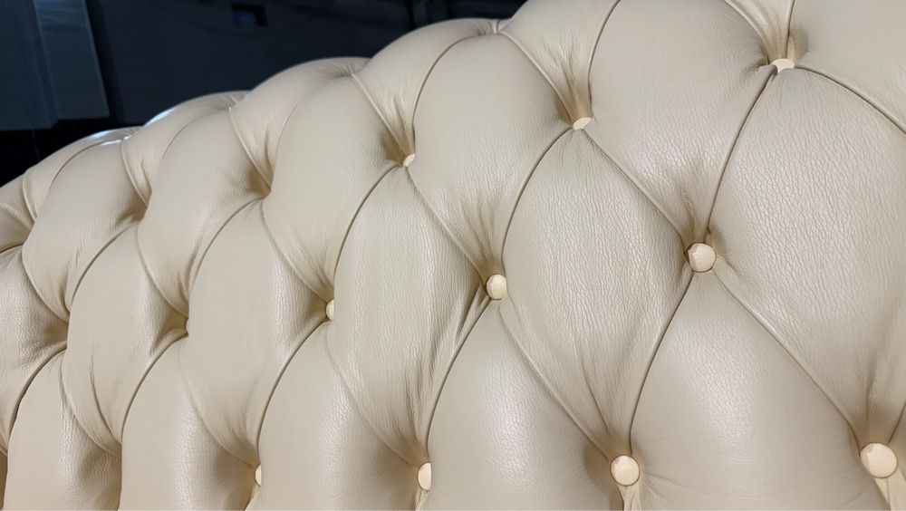 Шкіряний двомісний диван Chesterfield. Кожаный двухместный Честерфилд