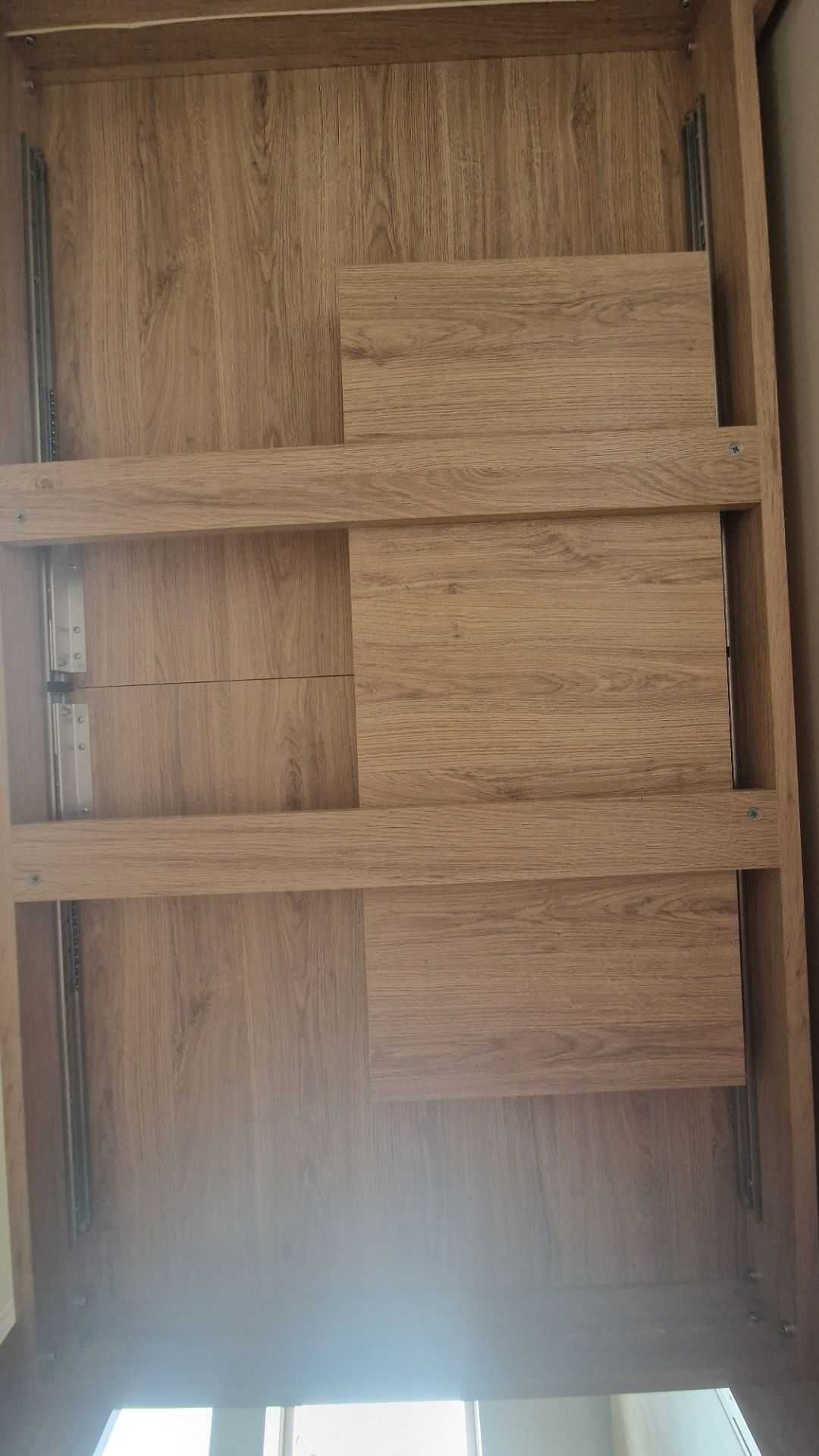 Stół z jasnego dębu