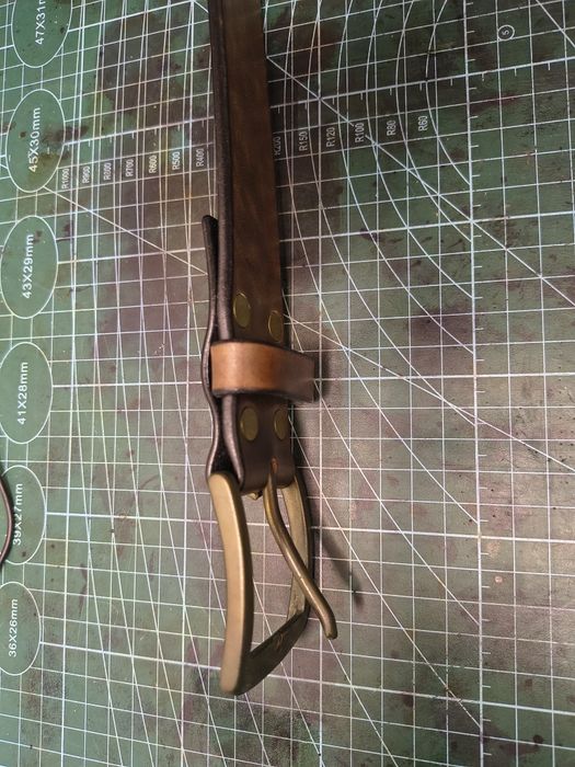 Pas skórzany. Ręcznie robiony.