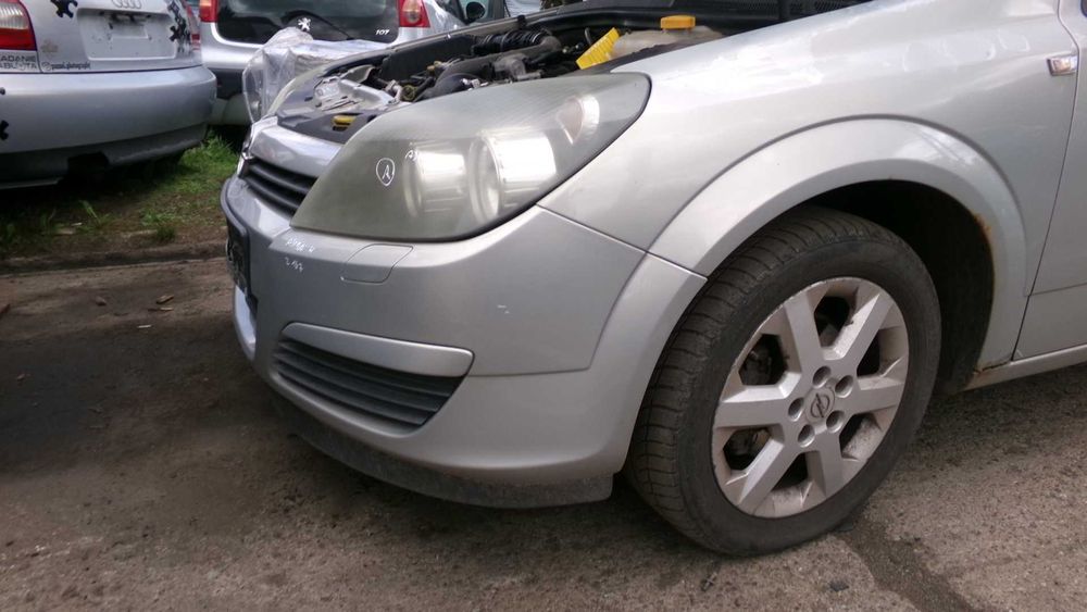 Sie5 Zderzak przedni opel astra H z167 spryskiwacze wysyłka części